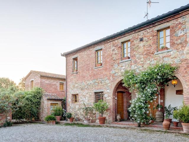 Rustico in vendita a Foiano della Chiana, Arezzo