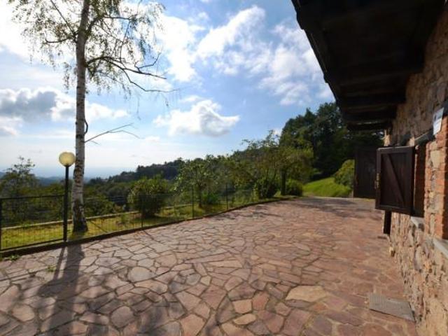 Rustico in vendita a Piemonte, Biella