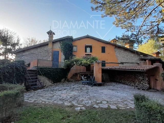 Rustico in vendita a Montefalco, Umbria