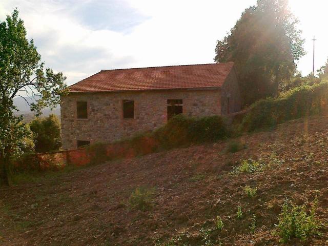 Rustico in vendita a Monteverdi Marittimo, Toscana