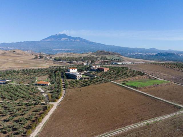 Rustico in vendita a Paternò, Sicilia