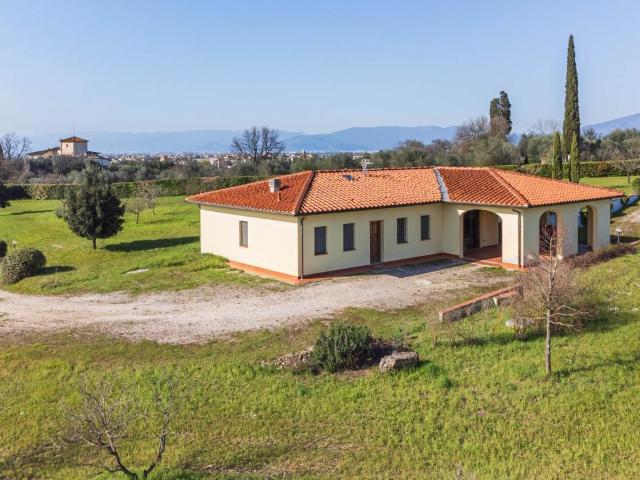 Rustico in vendita a Scandicci, Toscana