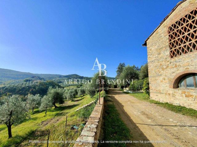 Rustico in vendita a Broncigliano, Scandicci