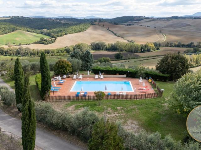 Locale Commerciale in vendita a Montalcino, Toscana