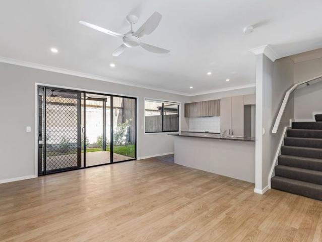 Townhouse for rent in Toombul, Queensland