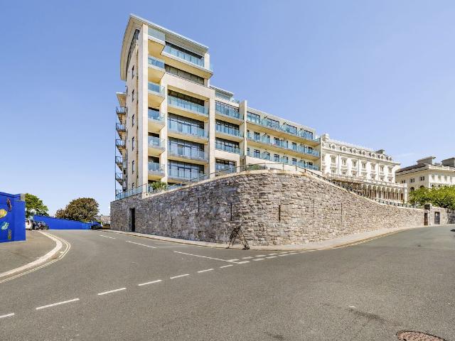 Apartment for rent in West Hoe, Mount Wise