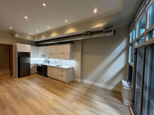 Condo for rent in Toronto Centre, Toronto