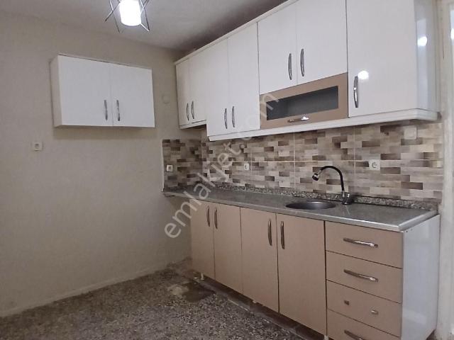 Karabağlar, İzmir içerisinde kiralık mülk