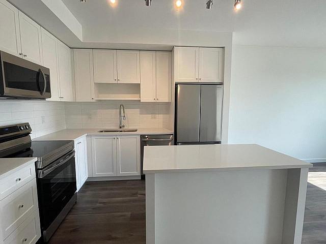 Duplex for rent in Surrey, British Columbia