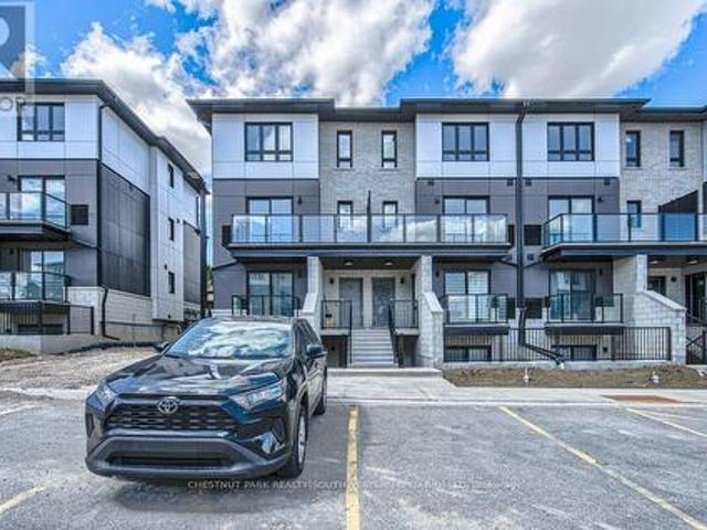 Townhouse for sale in Waterloo, Southwestern Ontario