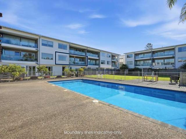 Apartment for sale in Whangaparaoa