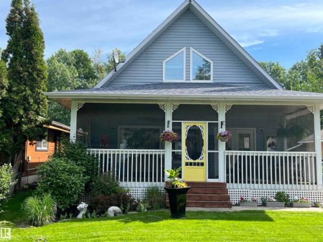 House for sale in Golden Days, Alberta