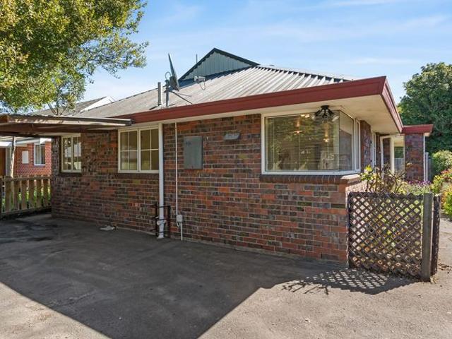 House for rent in Chaslands, Canterbury