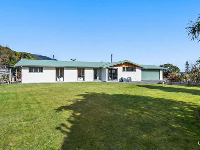 House for sale in Pauatahanui, Wellington