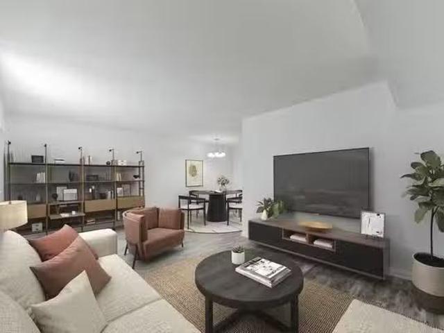 Condo for sale in Albany