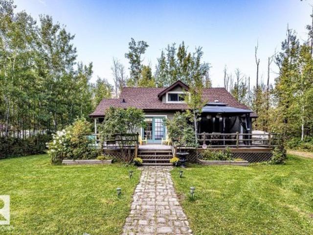 House for sale in Summer Village of Golden Days, Golden Days