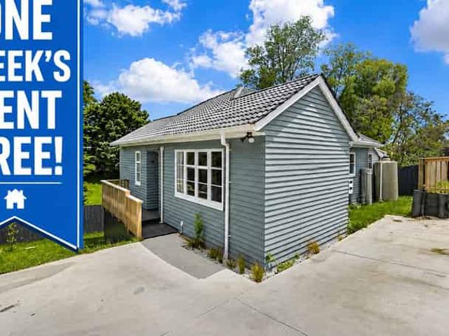 House for rent in Point England, Oroua County