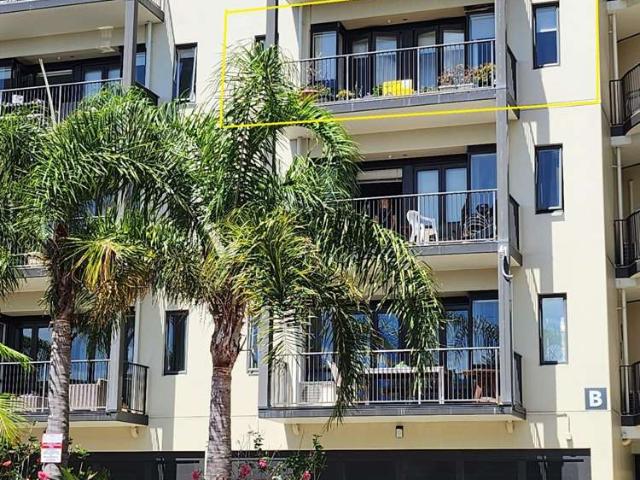 Apartment for sale in Browns Bay, Auckland