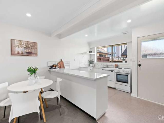 Apartment for sale in Days Bay, Wellington