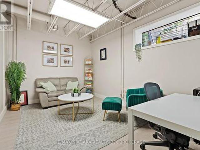 Commercial for rent in Niagara, Ontario