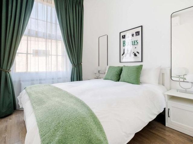 Apartment for rent in Swiss Cottage, Cat Hill