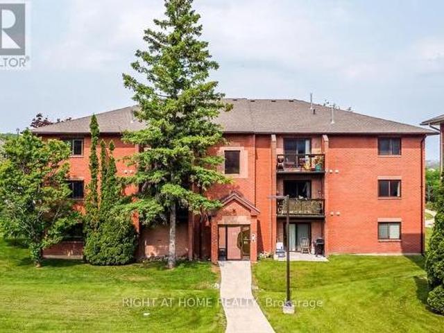 Condo for sale in Letitia Heights, Barrie
