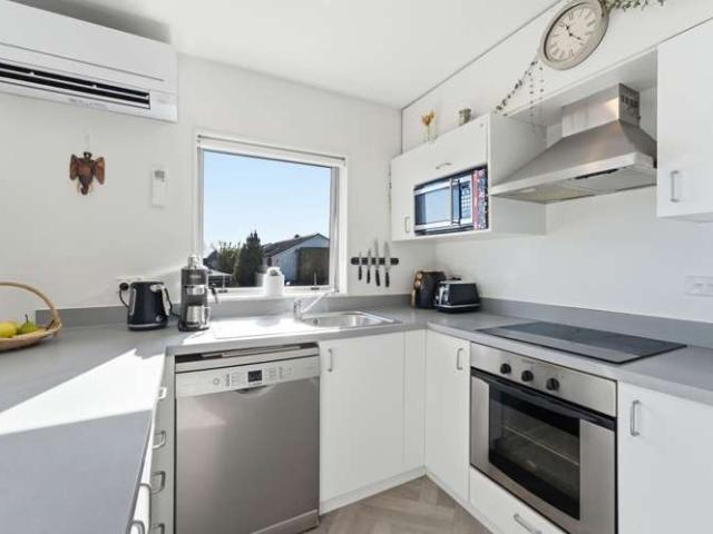 Apartment for sale in Saint Albans, Canterbury