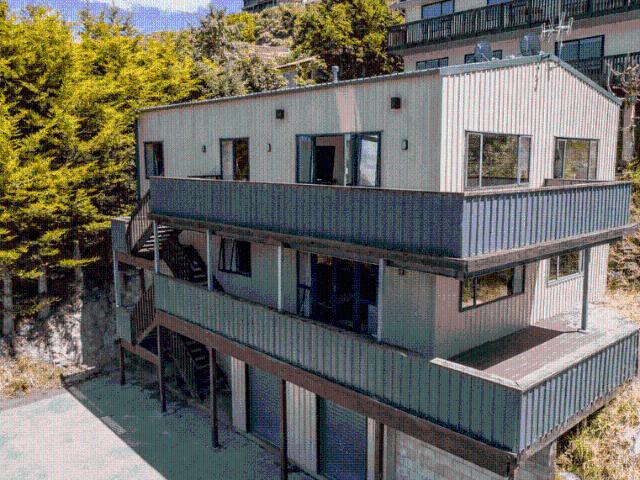 Townhouse for rent in Otakou