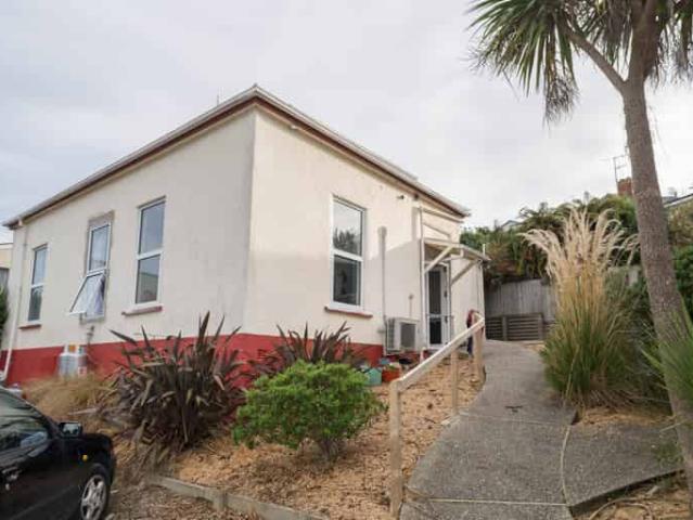 House for rent in Otakou