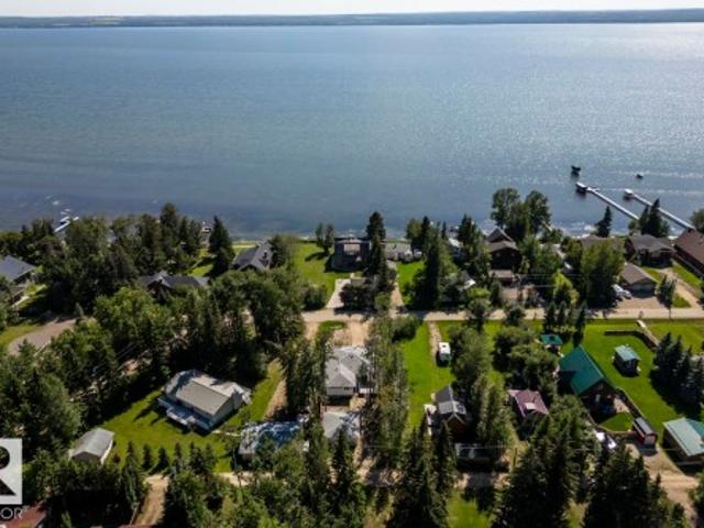 House for sale in Golden Days, Alberta