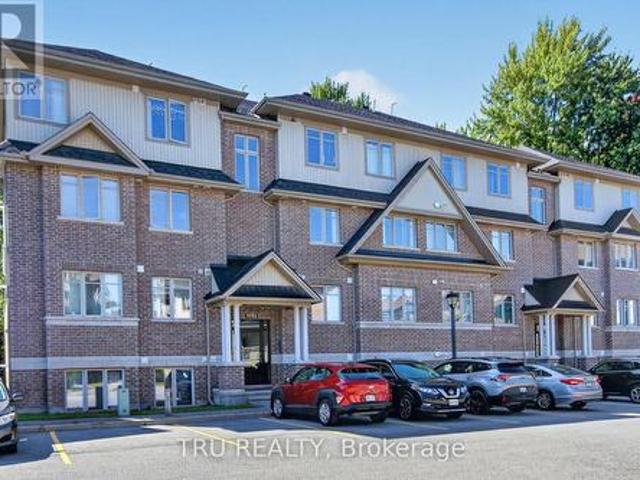 Condo for sale in Riverside South-Findlay Creek, Ottawa