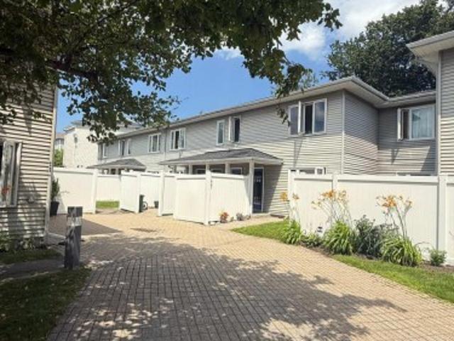 Townhouse for sale in Mulhurst Bay, Ontario