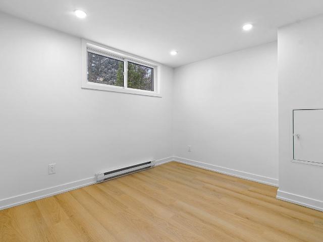 Apartment for rent in Mulhurst Bay, Ontario