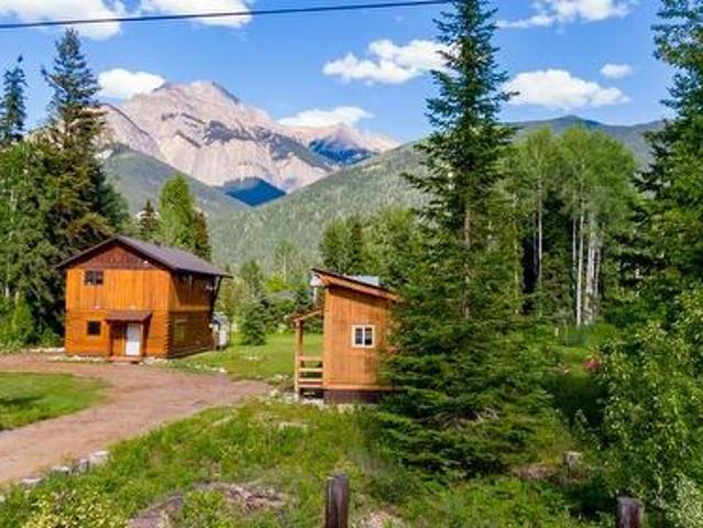 House for sale in Parson, British Columbia