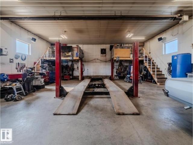 House for sale in Alberta