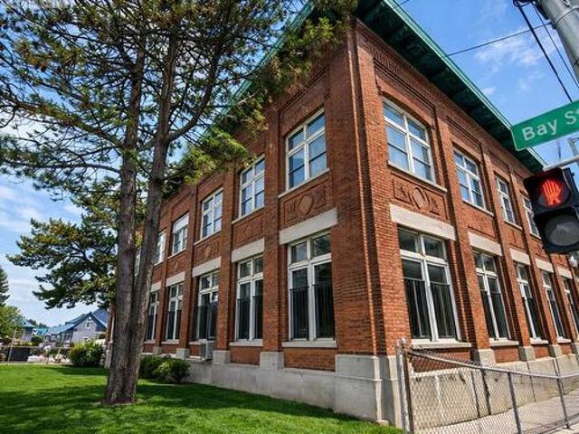 Commercial for rent in Ancaster, Ontario