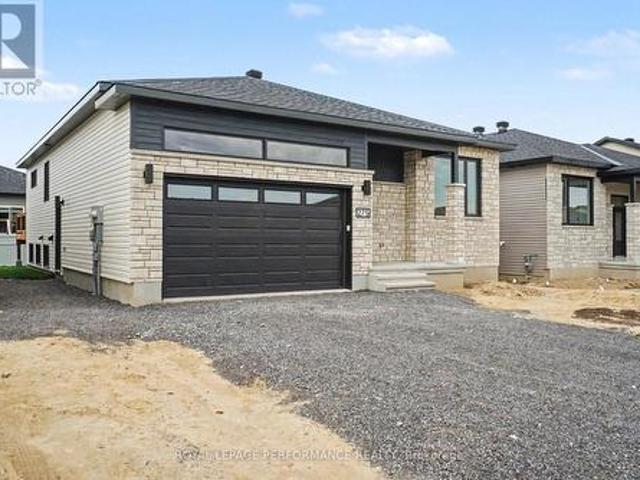 House for rent in Embrun, Russell