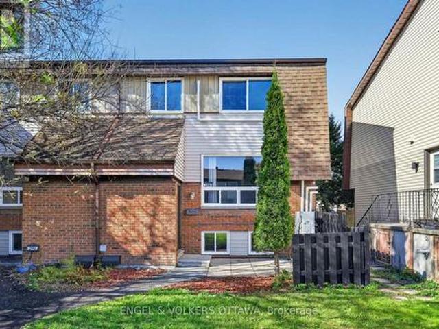 Townhouse for rent in Knoxdale-Merivale, Ottawa