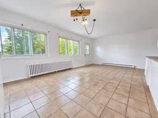 Apartment for rent in Chomedey, Quebec