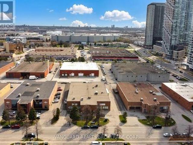 Commercial for rent in York, Ontario