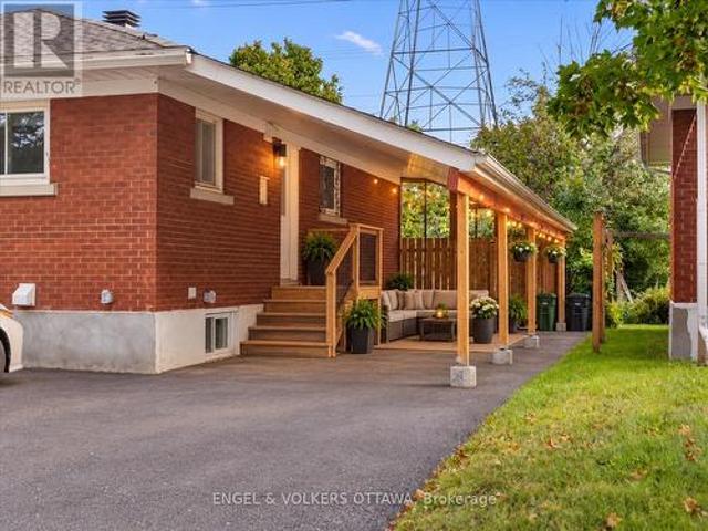House for rent in Riverview Park, Ottawa