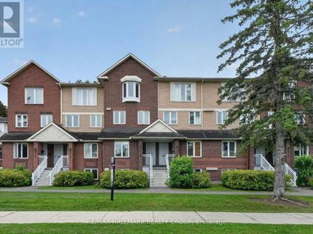 Townhouse for sale in Bilberry Creek, Ottawa