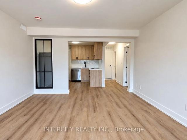 House for rent in Etobicoke—Lakeshore, Toronto