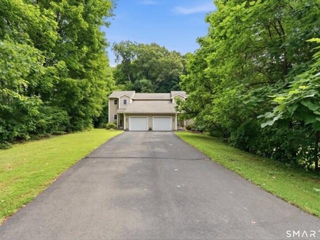 Condo for sale in Southington, Connecticut