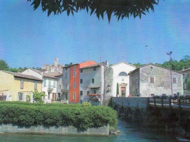Locale Commerciale in vendita a Borghetto, Valeggio Sul Mincio