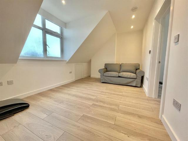 Apartment for rent in Lane, Greater London