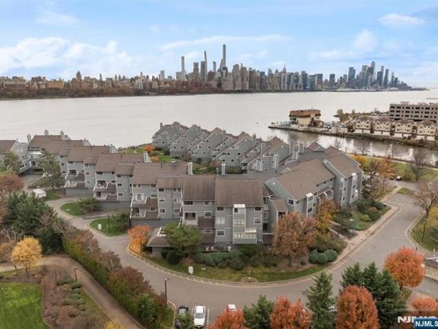 Condo for sale in Hudson, New Jersey