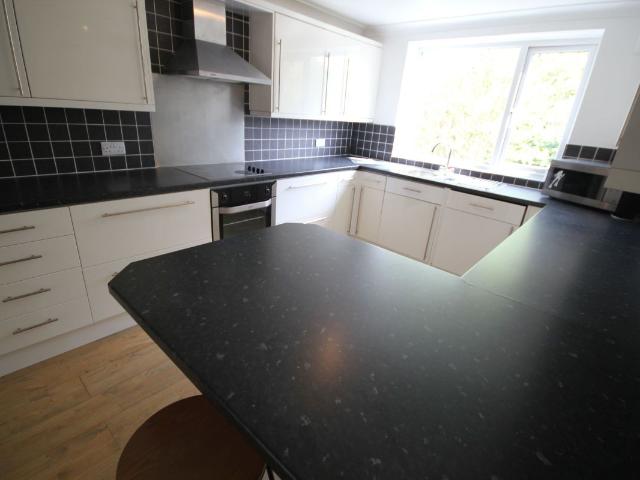 Apartment for rent in Hatch End, Greater London