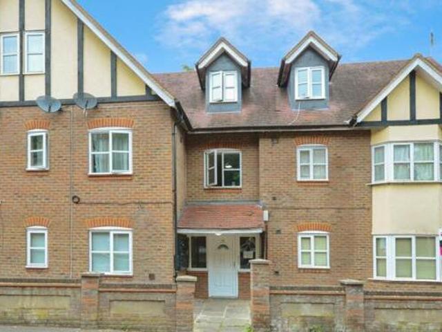 House for sale in Luton