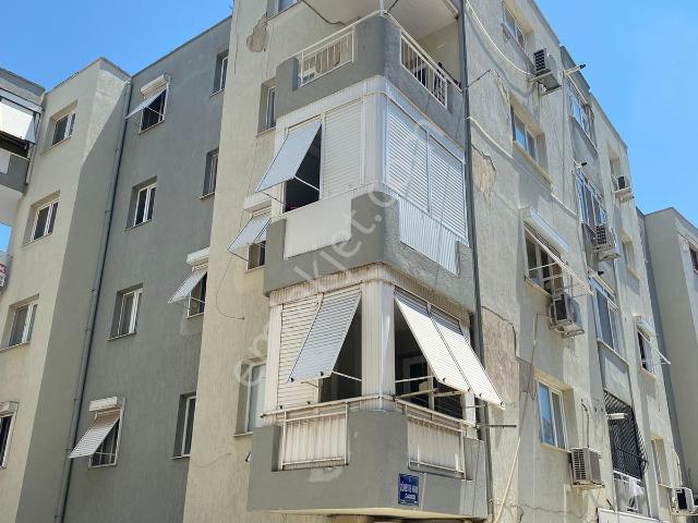 Karşiyaka, İzmir içerisinde satılık mülk